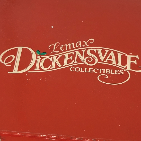 Vintage 1995 Lemax Dickensvale Collectibles Porcelain Woman & Child Feeding Bird - Picture 3 of 4